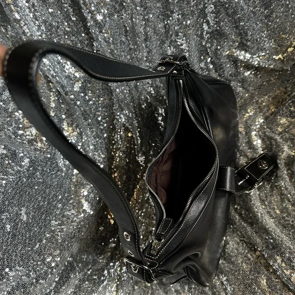 COACH Black Leather Hobo Style Shoulder Bag - Picture 9 of 17